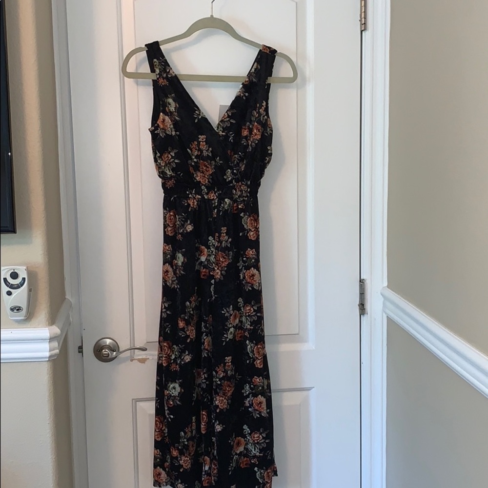 Black velvet floral Jumpsuit
